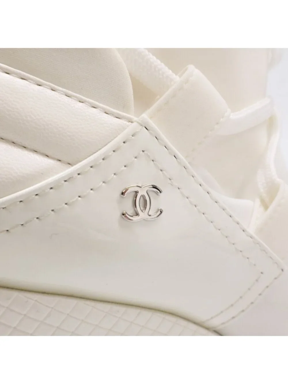 CHANEL type 19k